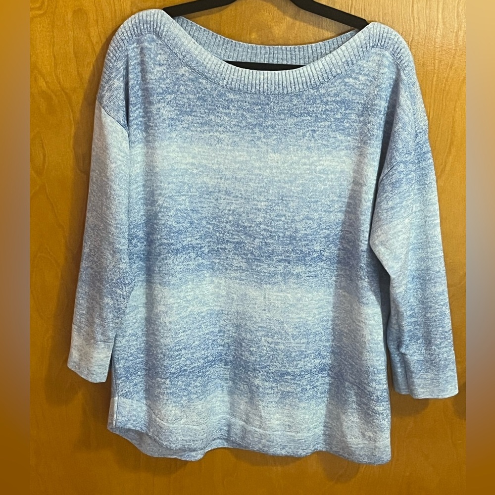 Croft & Barrow EUC light blue and white 3/4 sleeve pullover knit Sweater. Sz PS